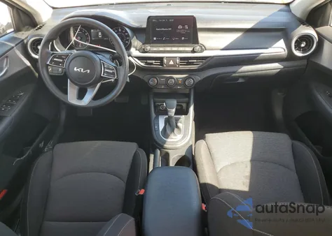 2024 Kia Forte Lx z USA, uszkodzony, nr VIN 3KPF24AD9RE759585